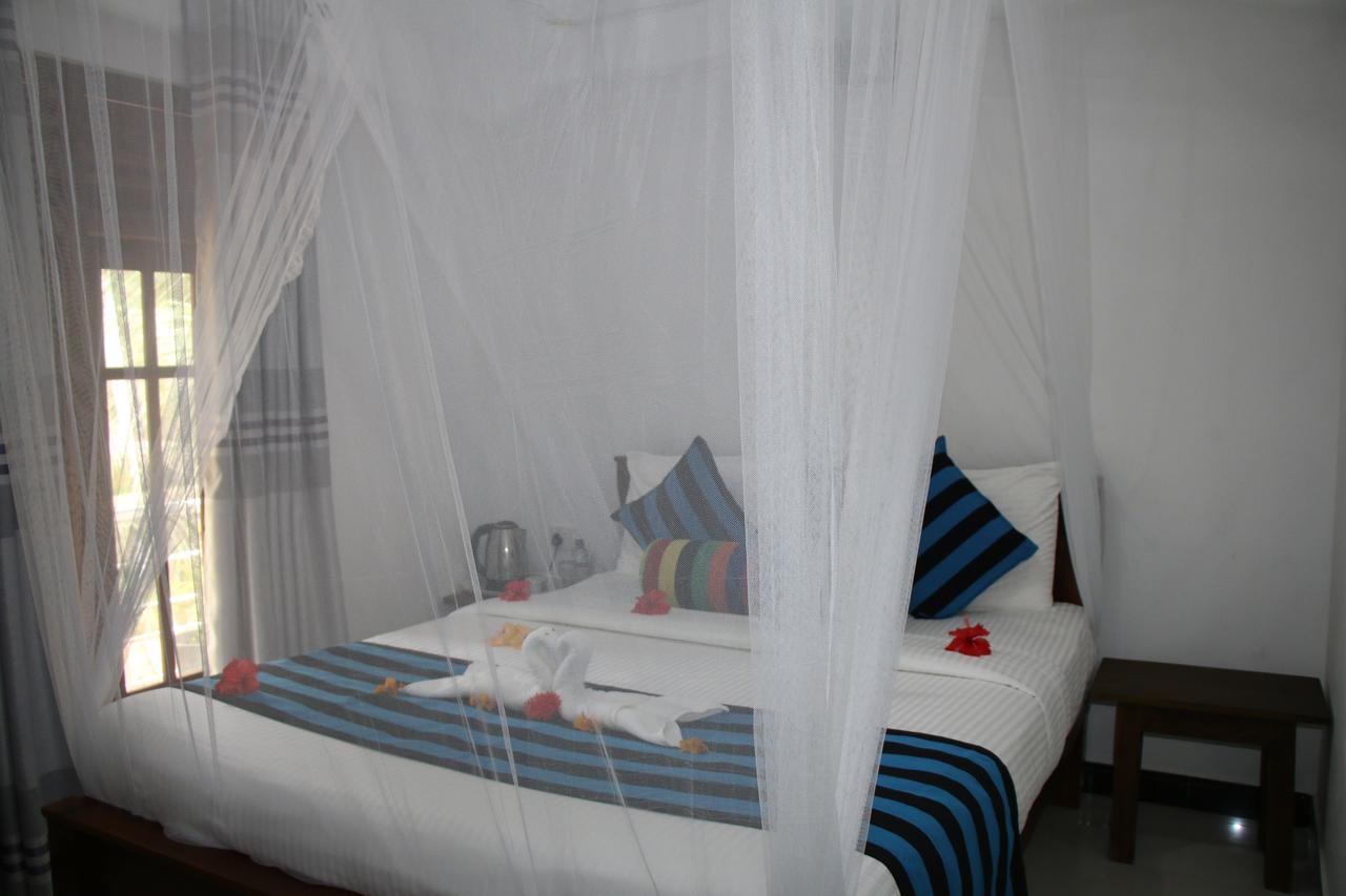 Habarana New Star Homestay Esterno foto