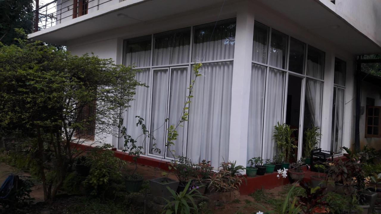 Habarana New Star Homestay Esterno foto